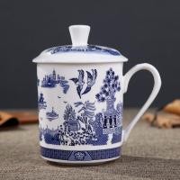 ราคา Jingdezhen เครื่องปั้นดินเผาสีฟ้าและสีขาวครัวเรือนเซรามิกแก้วแบบมีฝาปิดชาแก้วกระเบื้องจีนถ้วยกาแฟส่วนตัวสำนักงาน Qianfun (19700007891)