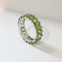 ราคา แหวนรอบนิ้ว พลอยเพริดอท ทรงบาแก็ต พลอยสีเขียว Peridot เหมาะกับคนที่เกิดวันพุธและเป็นพลอยประจำเดือนสิงหาคม (20362438244)