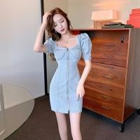 ราคา เดรสกระโปรงยีนส์ ซิปหน้าคอเหลี่ยม S 2XL (17452956022)