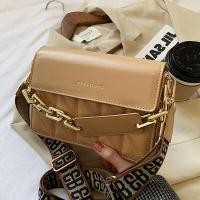 ราคา Charles and Keith Luxury metal Chain Bag Crossbody Shoulder Bag Wanita Tas Women beg handbag Selempang Import sling tas (15262431553)