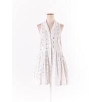 ราคา topshop เดรสแขนกุดสีขาวผ้าลายลูกไม้ฉลุ กระดุมหน้ามีซับใน ป้ายแบรนด์ระบุไซส์ EUR 38 มีรอยเปื้อนจางๆด้านหน้าชายกระโปรง Preloved (20670603451)