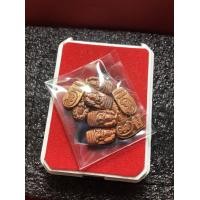 ราคา พ่อท่านเขียวแท้ พ่อท่านเขียว วัดห้วยเงาะ ปัตตานี ปรกใบมะขาม ปี 2558 สภาพสวย รับประกันพระแท้ มีบริการเก็บเงินปลายทาง (8119424374)