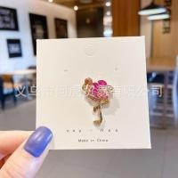 ราคา อุปกรณ์เสริมสำหรับเด็กผู้หญิงเข็มกลัดลายน่ารักการ์ตูนแสดงบุคลิกภาพตราสาวน้อยสดชื่น (20759137005)