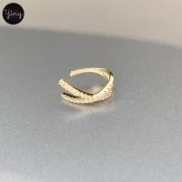 ราคา ส่งไว Ear Cuff เพชรไขว้ สวยเก๋ สไตล์เกาหลี เกี่ยวหู หนีบหู 1 ชิ้น (20044413257)