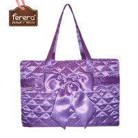 ราคา FERERA เฟอเรร่า กระเป๋าถือผ้าซาตินสะพายไหล่ทรงสี่เหลี่ยมผืนผ้า (4805096987)