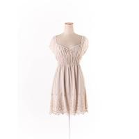 ราคา jaspal เดรสแขนสั้นแต่งผ้าชีฟองสีครีม ปักลายชายกระโปรง มีซับใน ป้ายแบรนด์ระบุไซส์ S Preloved (20670576189)