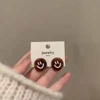 ราคา MIAOYA ต่างหูแฟชั่นลายเสือดาวฤดูใบไม้ร่วงและฤดูหนาวหน้ายิ้มสำหรับผู้หญิง Kado Ulang Tahun นักเรียนที่สวยงาม (20871770088)