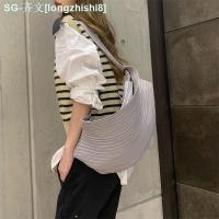 ราคา Issey Miyake ชุดญี่ปุ่น Miyake PP เป้น้ำหนักเบาอัดพลีทใหม่กระเป๋าเป้ของผู้หญิงกระเป๋าสะพายหลังกันน้ำเคาน์เตอร์พร้อมถุงเดียวกัน (20343246103)