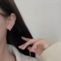 ราคา พร้อมส่ง A HOOP 925 sterling silver Rain drop ต่างหูประดับคริสตัล ต่างหูเงิน ต่างหูเงินแท้ ต่างหูสไตล์เกาหลี สีทอง ต่างหู (8866349027)