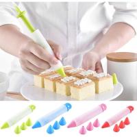 ราคา ปากกาแต่งหน้าเค้ก มี2 สี ให้เลือก แบบ4หัว ปากกาซิลิโคน ปากกาเขียนแต่งหน้าเค้ก ปากกาผสมอาหารอุปกรณ์เบเกอรี่ (21044218935)