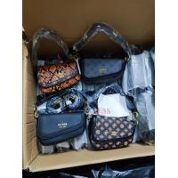 ราคา 2023 กระเป๋ารุ่นใหม่ GS กระเป๋าผู้หญิง Guaijia GUESS กระเป๋าสะพายข้างกระเป๋าสี่เหลี่ยมใบเล็ก (20131355575)