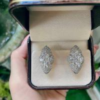 ราคา Titapa jewelryต่างหูเพชรกระจุกทรงมาคีขาโอเมก้าใส่เต็มหูสวยมากแบบมาใหม่เพชรขาววิ้งน้ำ100คัดทุกเม็ดเหลี่ยมH Aน้ำลึกสวยเล่นไฟระยิบระยับงานปราณีตละเอียดมากตัวเรือนมีน้ำหนักแข็งแรงใส่ได้ทุกวันทุกโอกาสเรียบ