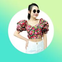 ราคา เสื้อครอป ลายดอก รุ่นพื้นดำ แขนตุ๊กตา Freesize (20749189476)