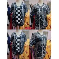 ราคา งานเสื้อยืด มีทั้งแบรนด์เนมแท้ และไม่แบรนด์สภาพผ้ายังดีเหมือนใหม่ ราคาตามที่ระบุในรูปค่ะ 30 60 บาท (18952062626)