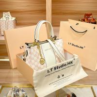 ราคา Jingbianxian Hong Hong Counter MK กระเป๋าขนาดถือได้แบรนด์สำหรับผู้หญิงแฟชั่น2023ระดับไฮเอนด์กลุ่มเล็กกระเป๋าแม่สะพายข้างความจุขนาดใหญ่ (20439664185)
