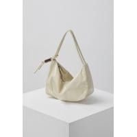 ราคา พร้อมส่ง ของแท้ Archivepke Ridge Shoulder Bag (21218261861)
