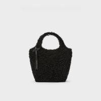 ราคา CHARLES and KEITH CK2 51220011 1 กระเป๋าผ้าฟลีซสำหรับผู้หญิง (20871102630)