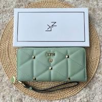 ราคา กระเป๋าสตางค์ใบยาว lyn หน้าหมุด ซิบรอบ พร้อมกล่อง มีสายคล้อง (20919715288)