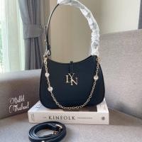 ราคา New Collection กระเป๋า LYN งานoutlet สินค้ามาใหม่ชนช็อป กระเป๋าHobo size 9 สินค้ามีพร้อมจัดส่ง แท้outlet สวยตรงปก (17017910007)