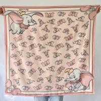 ราคา Kiss Me Doll ผ้าพันคอ ผ้าคลุมไหล่ Disney ลาย Dumbo ขนาด100x100 cm (19163261712)