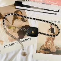 ราคา Sisijia กระเป๋าคาดเอวสไตล์ชาแนลกระเป๋ามินิสายโซ่โลหะสำหรับผู้หญิงกางเกงเส้นเล็กเรียบง่ายสายโซ่เข็มขัดกระเป๋าคาดเอวมินิ (14646103309)