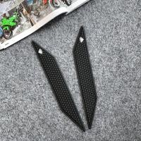 ราคา ชุดถังน้ำมันสติกเกอร์ป้องกันด้านข้างถังน้ำมันมอเตอร์ไซค์ตกแต่งตัวถังกันลื่นอุปกรณ์เสริมเหมาะสำหรับ Kawasaki Ninja400 (20616054537)