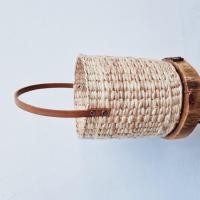 ราคา Round Straw Wicker Bag with Leather Handles กระเป๋าหวายสานทรงกลมพร้อมหูหิ้วหนัง (21159181142)