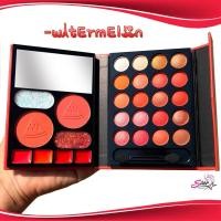 ราคา MILA COLOR SWEET PALETE พาเลทแต่งหน้า สวยครบในตลับเดียว (5881146423)