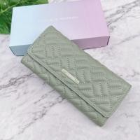 ราคา กระเป๋าสตางค์ ทรงยาว MODERN CLASSIC 100 หนังนิ่มPUมาก 3พับ เหมือนชาแนล งานเริ่ด พร้อมกล่อง (19115738905)