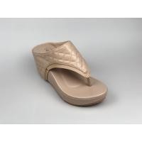 ราคา HPB 36 40 รองเท้าแตะส้นตึก ส้นเตารีดผู้หญิง ส้นสูง 2 5 นิ้ว สีดำและสีครีม (21185001696)