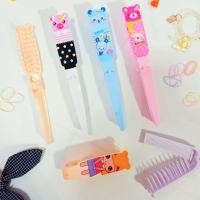 ราคา หวีพับได้น่ารัก แบบพกพา หวีพับได้ หวีพกพาน่ารัก หวีพับ หวีผม หวีพลาสติกพับเก็บได้หลากสี หวีผม หวีพลาสติก หวีเล็ก คละลาย (17130464149)