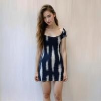 ราคา Closet Crush Mini tie dye pattern bodycon dress with short sleeves and wide neck line Black เดรสสั้นเข้ารูปแบบแขนสั้นคอกว้างพิพม์ลายมัดย้อม (21063807367)