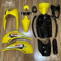 ราคา ชุดสี Scoopy i รุ่นแรก 2009 2010 16 ชิ้น สีเหลือง ดำ ติดลายปี2009เหลือง (19478781580)