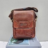 ราคา กระเป๋าสพาย หนังแท้ทั้งใบ งานดี ช่องใส่ของเยอะ ทนทานใช้ได้นานเป็น 10ปี แบรนด์แท้ STAFF 100 สายปรับสั้นยาวได้ (20227046331)