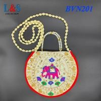 ราคา กระเป๋าสะพาย กระเป๋าปักลาย กระเป๋าหิ้วใบเล็ก กระเป๋าแฟนซี กระเป๋าอินเดีย กระเป๋าน่ารักๆ (17995623675)