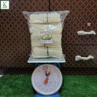 ราคา เส้นขนมจีนอบแห้ง แพค1กิโลกรัม ขนมจีน ธาตุพนม เส้นยาว เหนียวนุ่ม (20579643958)