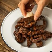 ราคา เนื้อเค็มโคขุนแดดเดียวทอด พร้อมทาน เนื้อแดดเดียวแพคสูญญากาศ บรรจุ 140 กรัม ฉีกซอง เข้าไมโครเวฟ 30วินาที พร้อมทาน (20585377222)