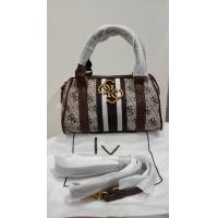 ราคา กระเป๋า Guess ทรงหมอน กระเป๋าถือ (13187262781)