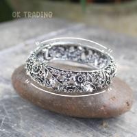 ราคา KKG 90991 กำไลข้อมือ กำไรชุบเงิน กำไลลายฉลุ กำไลปั่มลายรมดำ กำไล ปั้มลาย ดอกจิก งดงาม ขนาด 16 cm วินเทจ (15857773591)