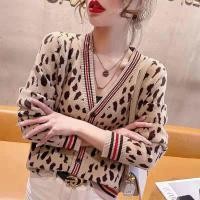 ราคา Lark shop เสื้อคลุมทำงานห้องแอร์ ลายเสือดาว เสื้อคลุมผญ ดูอ่อนกว่าวัย เสื้อนอกผญ แฟชั่น เหมาะกับทุกโอกาส เสือไหมพรมกันหนาว Sweater coat (11761228795)