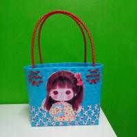 ราคา กระเป๋าสานเส้นพลาสติก ตะกร้าสานพลาสติกใบเล็กราคาถูก ตะกร้าแฮนเมด กระเป๋าสานน่ารัก ฟรุ้งฟริ้ง ขนาด 11 20 18cm (20638380988)