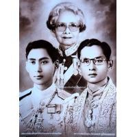 ราคา ภาพสีเคลือบมันอย่างดี รูปสมเด็จย่ารัชกาลที่8และรัชกาลที่9 (6957594612)