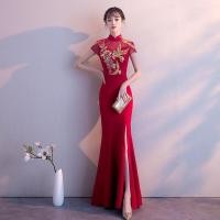 ราคา ชุดเดรสราตรีทรงหางปลาสีแดงสำหรับงานแต่งงานเจ้าสาวจีนชุดเดรสชุดเดรสตอนเย็นสำหรับผู้หญิงเด MZ418ขนมปังปิ้ง (19416595440)