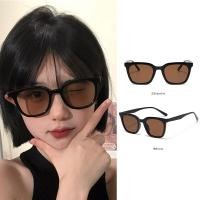 ราคา แว่นกันแดดเลนส์สีน้ำตาลกรอบเบาสี่เหลี่ยมใส่ได้ทั้งชายและหญิงสุดอินเทรนด์สำหรับชายและหญิงเฉดสีป้องกัน UV400แว่นตาแว่นตาแฟชั่นแนวสตรีทแว่นตาสไตล์เกาหลี (17307610635)