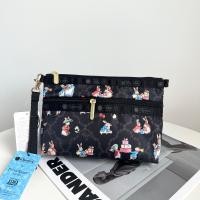 ราคา LeSportsac กระเป๋าคลัทช์7105กระเป๋ามือถือลายการ์ตูนกระเป๋าเครื่องสำอางสองชั้นกระเป๋าเก็บของกันน้ำมีซิปสองเส้นพร้อมเชือกคล้องมือ (20243634181)