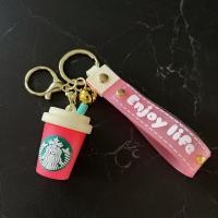 ราคา WSRYHDFE 3D พวงกุญแจถ้วยกาแฟสตาร์บัคส์ กระดิ่งมีกระดิ่ง การ์ตูนลายการ์ตูน พวงกุญแจถ้วยชานม น่ารักน่ารักๆ เครื่องรางที่มีเสน่ห์ หัวเข็มขัดกุญแจสีชมพู สำหรับเด็กๆ (20990630446)