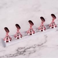 ราคา แท่นวางเล็บ สีทอง 5ชิ้น แท่นวางฝึกทำเล็บ แท่นทำเล็บปลอม แท่นวางเล็บ Cute Nail Training Stand (20724814289)