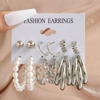 ราคา 17KM Pearl Twist Hoop ต่างหูชุดผีเสื้ออะคริลิค Dangle ต่างหูสำหรับผู้หญิงโลหะ Hollow Gold Plated ต่างหูการ์ตูน Jewelry (16914248064)