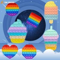 ราคา ของเล่นสายรุ้ง push pop it เกมป๊อปฟองของเล่นเพื่อการศึกษาและอุปกรณ์ทำฟองสามารถคลายความเครียดได้ ของเล่นบีบอัด ของเล่น มีหลายวิธีในการเล่ (13083236132)