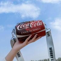ราคา เกาหลีขวางกระเป๋า2021ฤดูร้อนใหม่แฟชั่น Coca cola Mens สลิงทรงกระบอก One กระเป๋าสายโซ่สะพายไหล่ขวดโค้กกีฬาน่ารักขนาดเล็ก (9582137055)